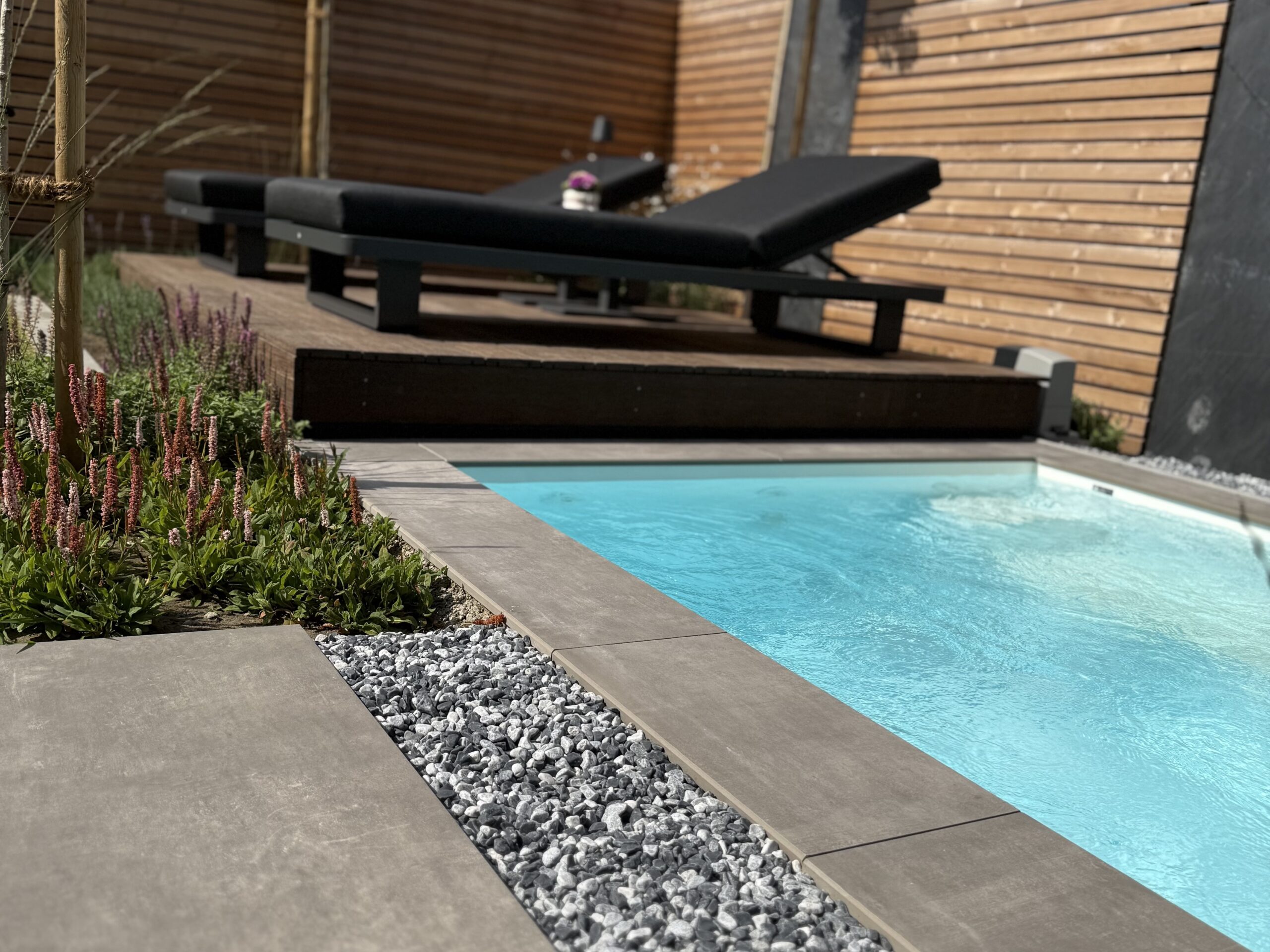 Poolabdeckungen_Pooldeck